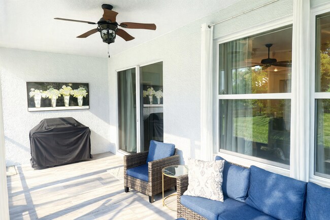 Building Photo - "Charming 2-Bedroom Brooksville Retreat with Stylish Granite Touches – 1983 Sq. Ft. of Comfort!" ...