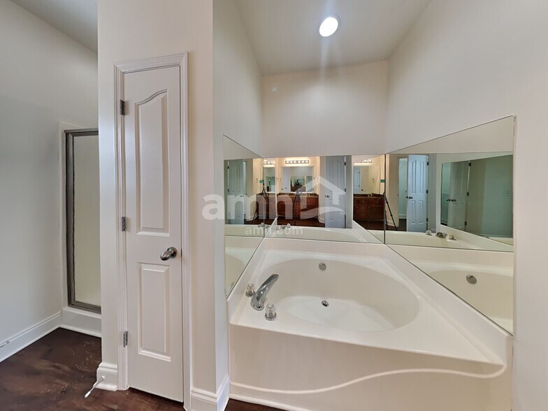 Building Photo - 3035 Evanback Ct