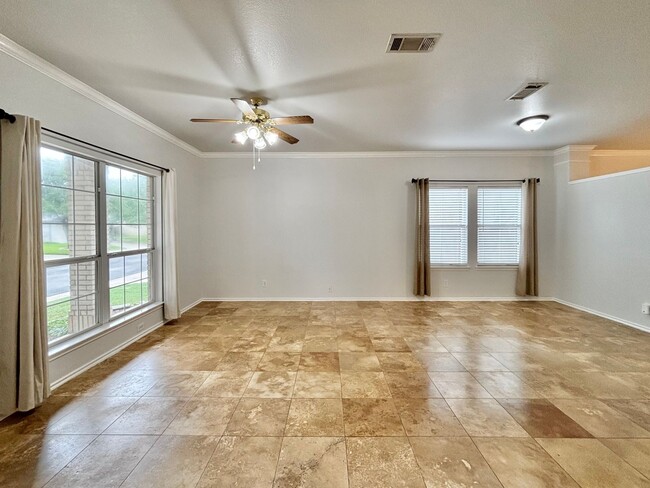 Building Photo - Beautiful 4 Bedroom Home in Gated Community!