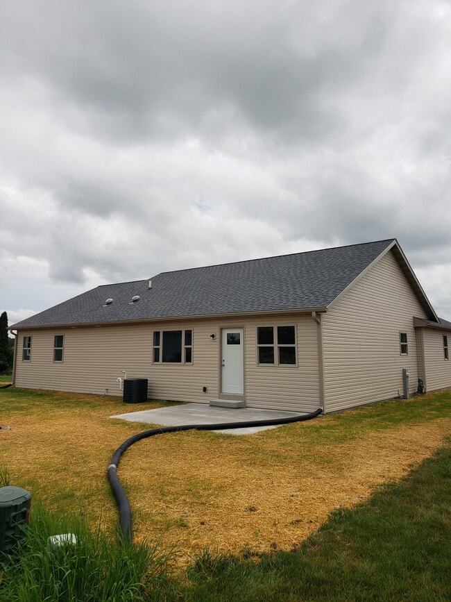 Building Photo - 716 Ojibwe Path