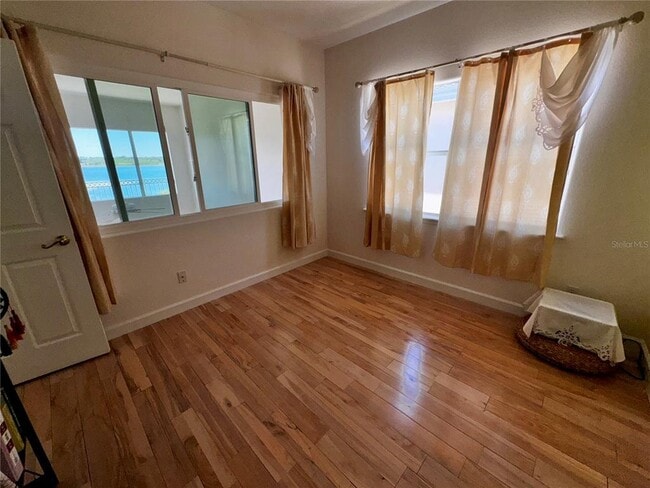 Building Photo - 7200 Bay Club Way