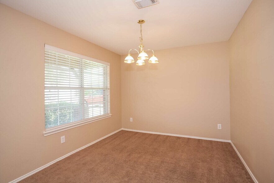 Building Photo - 8223 Wainwright Way