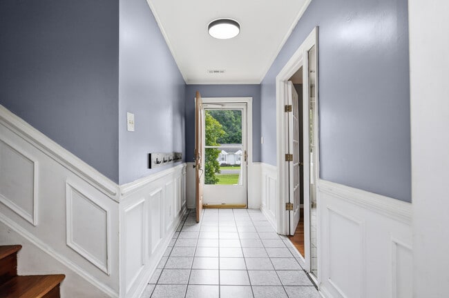 Building Photo - 2510 Bicors Dr