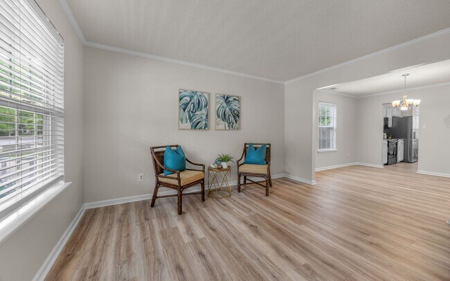 Building Photo - READY NOW!! 4-Bedroom Home w/Attached Garage! Pet Friendly - Fenced Backyard - MUST SEE!