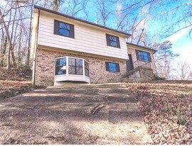 Building Photo - 306 Crisman St