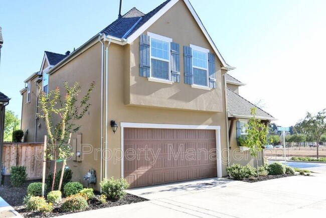 Building Photo - 1209 Lavande Dr