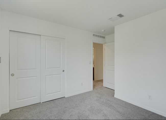 Building Photo - Beautiful 4-Bedroom Home in Desirable Highlands Ranch