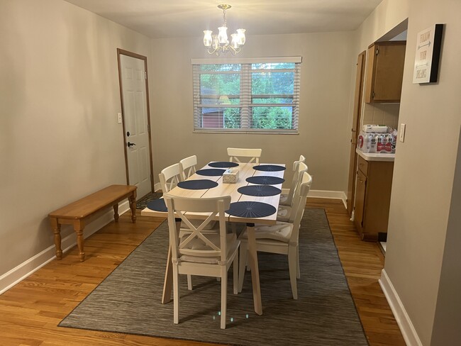 Dinning Room - 203 Lakeview Dr