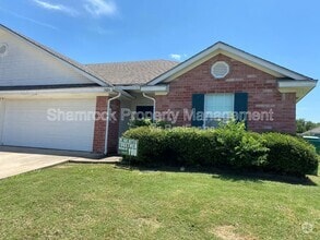 Building Photo - 3084 Clydesdale Way