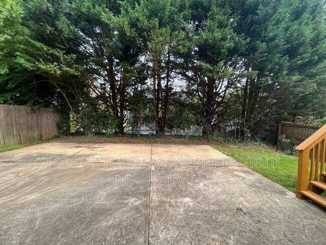 Building Photo - 1357 Eubanks Ave