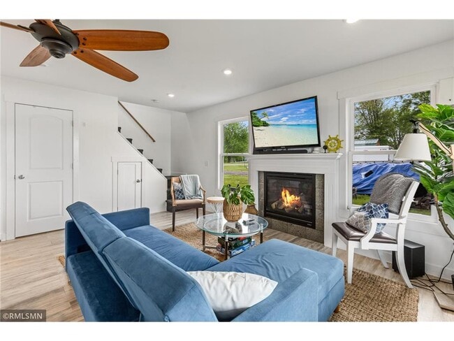 Building Photo - 28584 Lakewood Dr NW