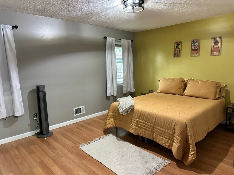 Bedroom 1 - 1082H Mount Hope Ave