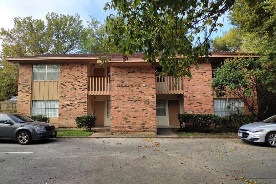 Outside - 1502 E Beverly Dr