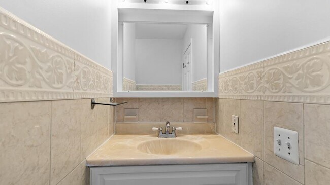 Building Photo - 6509 Liberty Ave