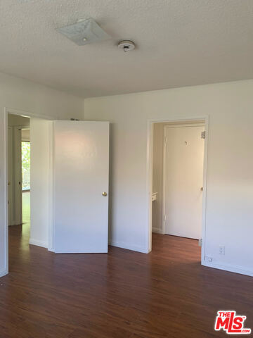 Building Photo - 832 S Gramercy Pl