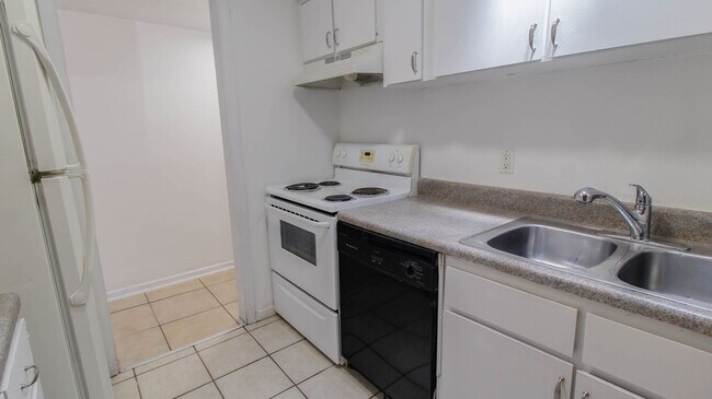 Building Photo - 119 Krueger St
