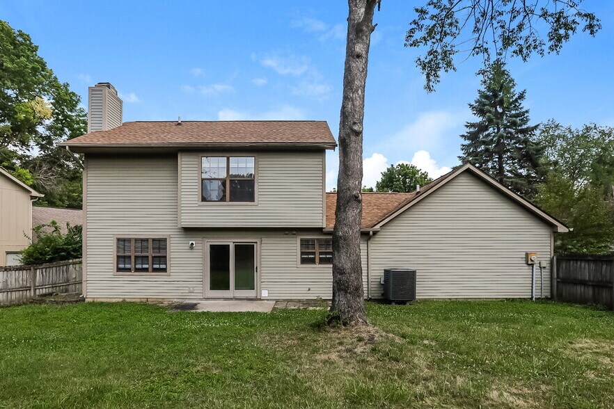 Building Photo - 6722 Foxfire Dr