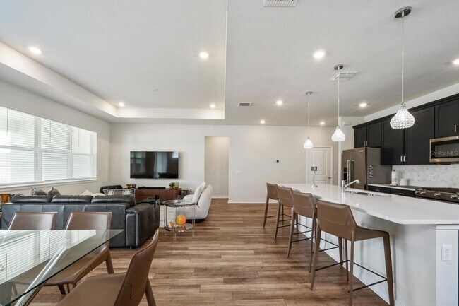 Building Photo - 13673 Fresh Ivy St