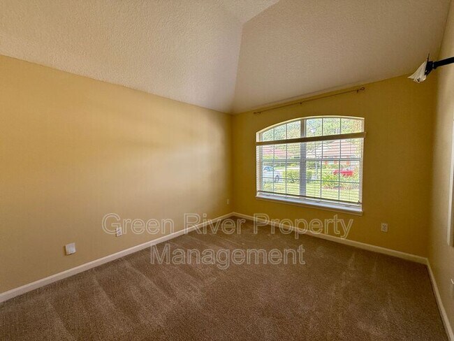 Building Photo - 8716 Canopy Oaks Dr