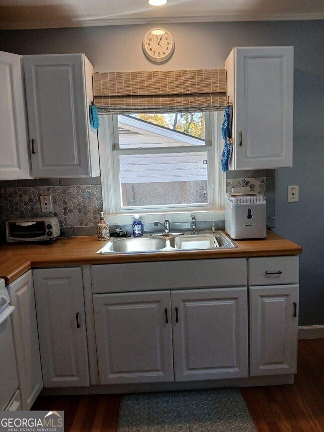 Building Photo - 1385 Linkwood Ln