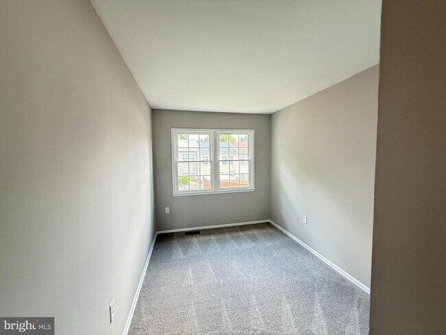 Building Photo - 2870 Beechtree Ln