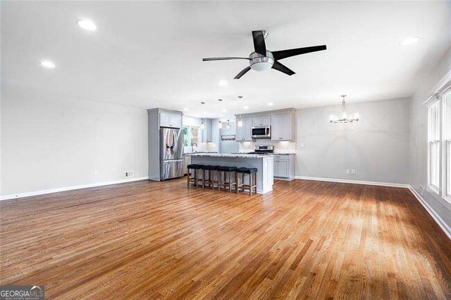 Building Photo - 2470 Landeau Cir