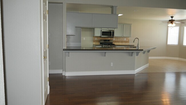 Building Photo - 2463 Rainier Way