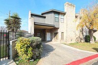 Building Photo - 2600 E San Jose St