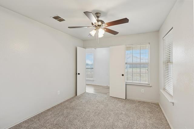 Building Photo - 1008 Chestnut Dr