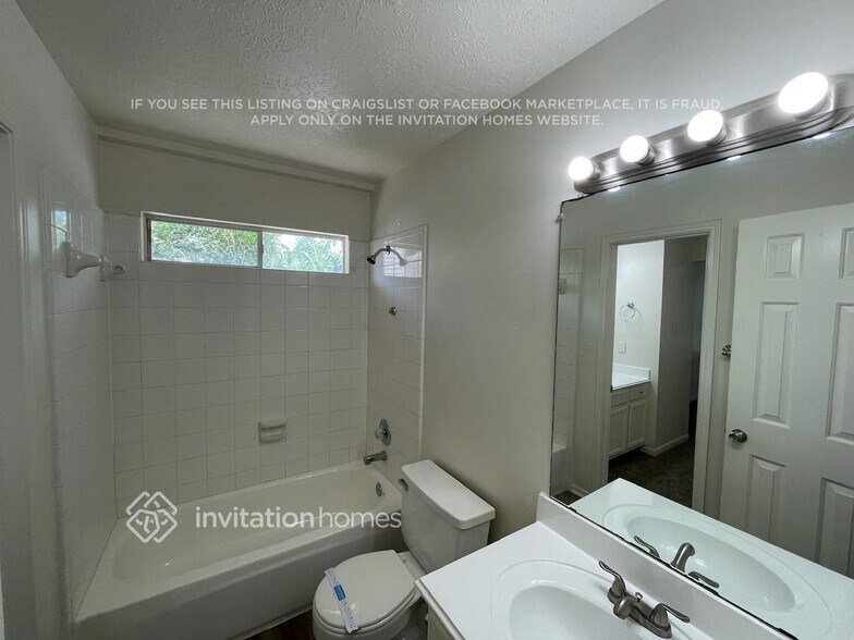 Building Photo - 6006 Sandy Hollow Dr