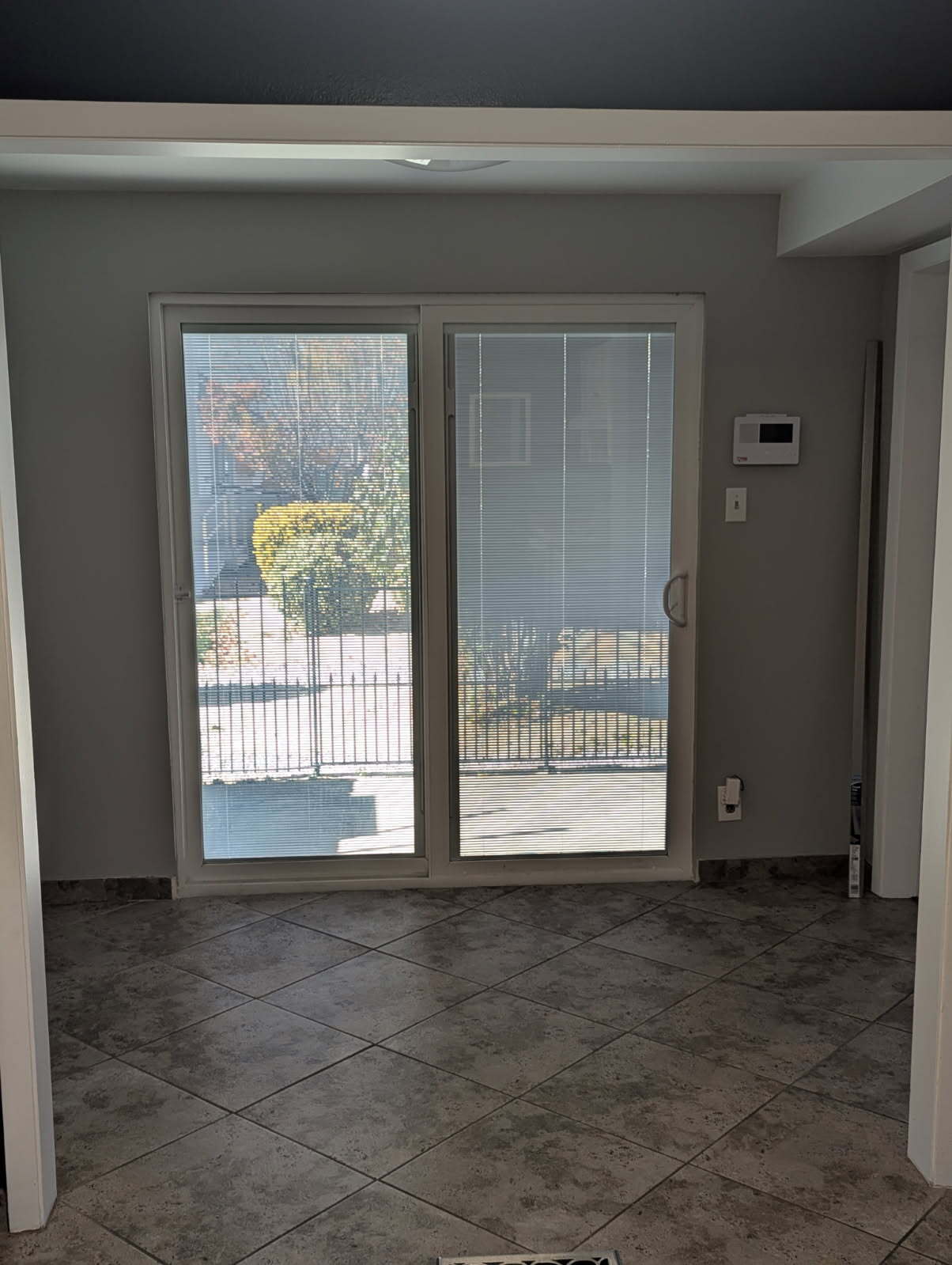 Building Photo - 1530 Chester Sq