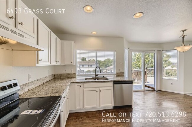 Building Photo - 6493 Grass Ct
