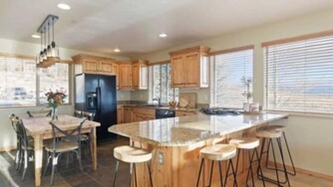 Building Photo - Beautiful 3-Bedroom Home in Eden!