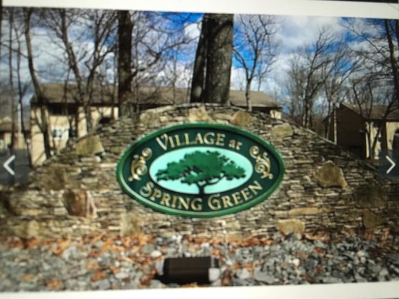 Building Photo - 400 New River Rd