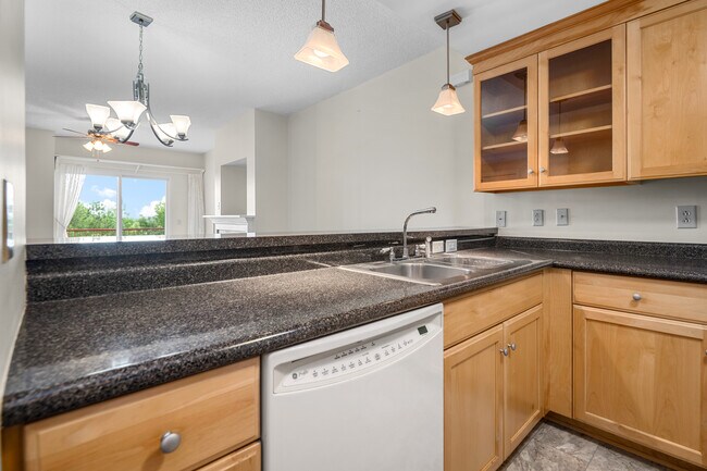 Building Photo - 301 Beacon Ridge Dr