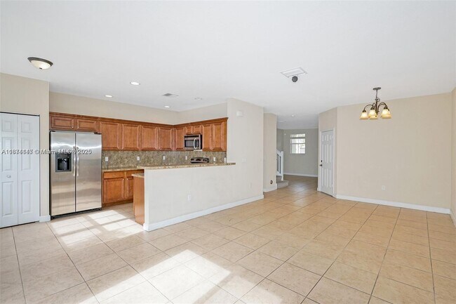 Building Photo - 1048 NE 208th St