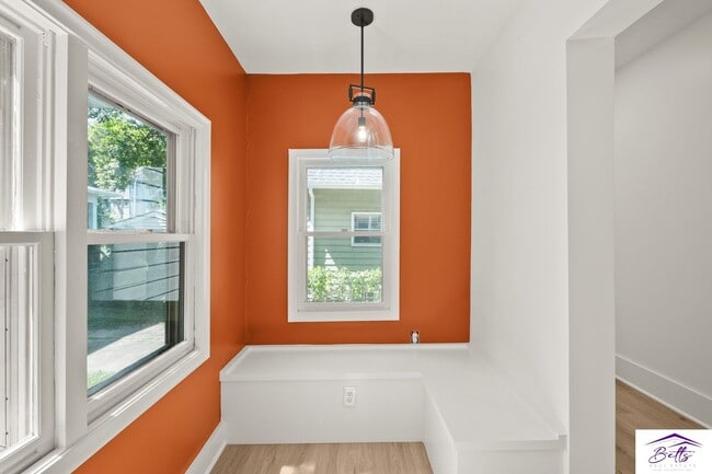 Building Photo - Wowza!