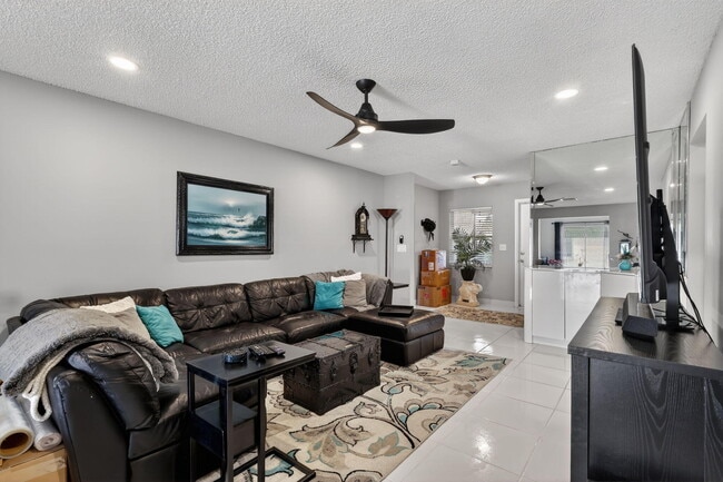 Building Photo - 6357 Overland Dr