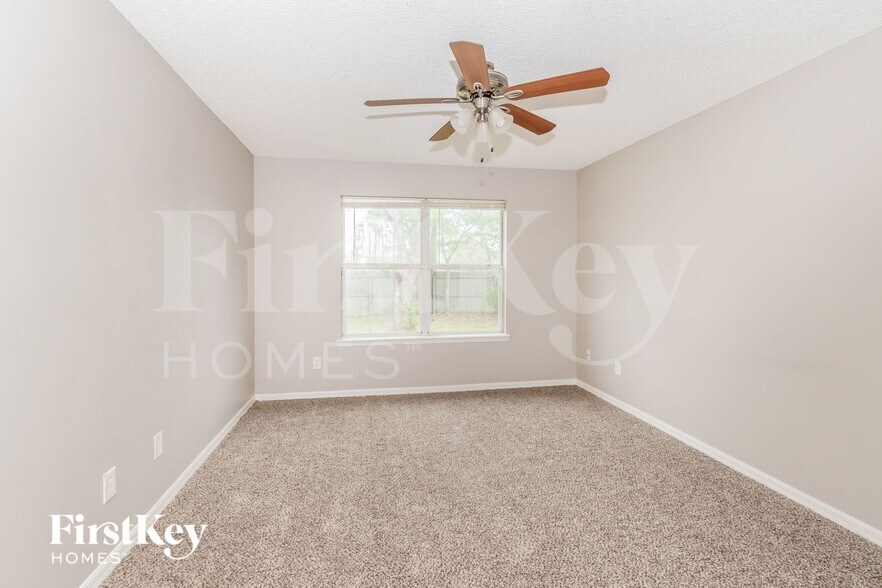 Building Photo - 8761 Spring Harvest Ln E