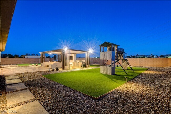 Building Photo - 8477 Wolf Mountain Ct