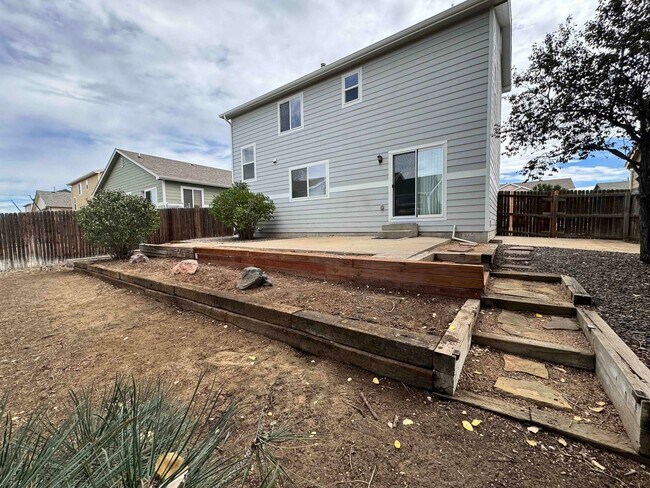 Building Photo - 1832 Riverwalk Pkwy