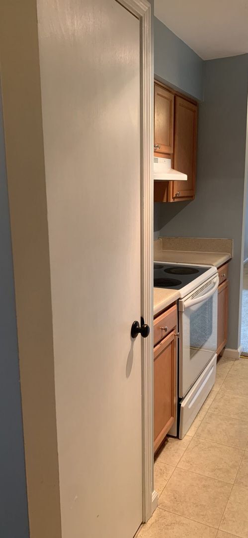 Building Photo - 3 bedroom condo for rent! - 1112-11 Blue R...