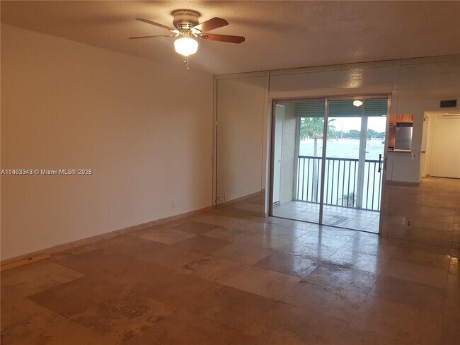 Building Photo - 253 S Cypress Rd