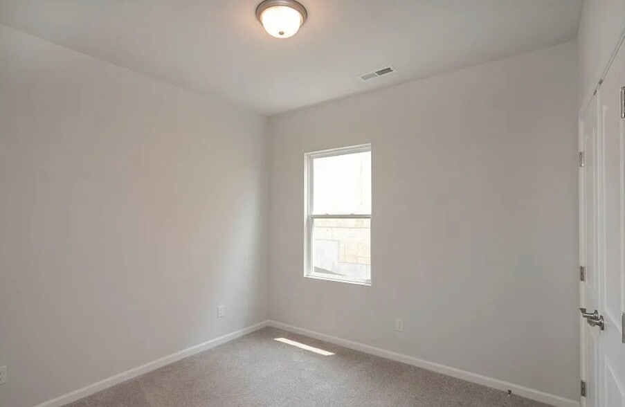 Building Photo - 3707 Clementine Ln