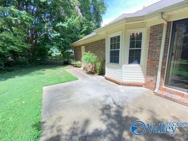 Building Photo - 826 Crestview Dr