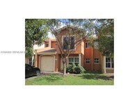 Building Photo - 825 SW 6th Pl