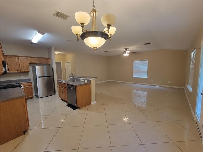 Building Photo - 3307 St Genevieve Dr