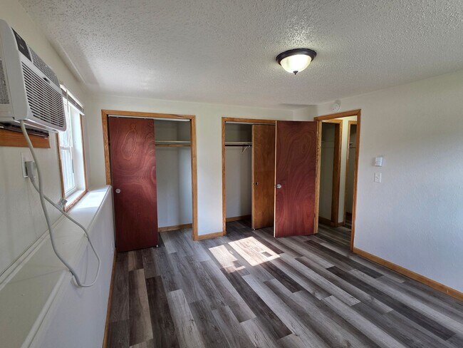 Building Photo - 2096 Imperial Ln