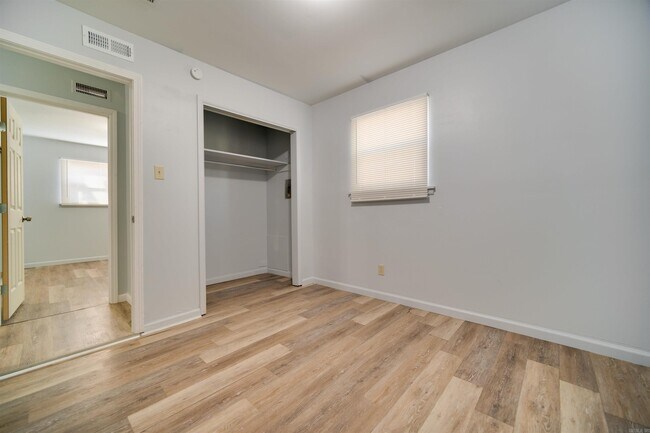 Building Photo - 6508 Pecan Ave