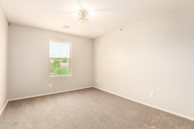 Building Photo - 21051 W Wycliff Dr